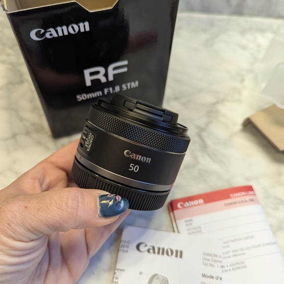 Canon RF 50mm F1.8 STM Lens - Black - Picture 5 of 8